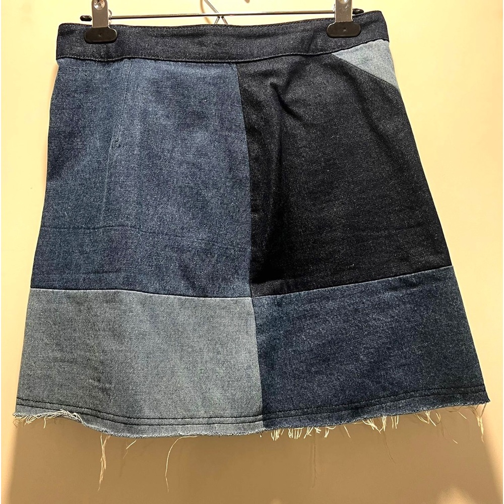 DENIM PATCH SKIRT